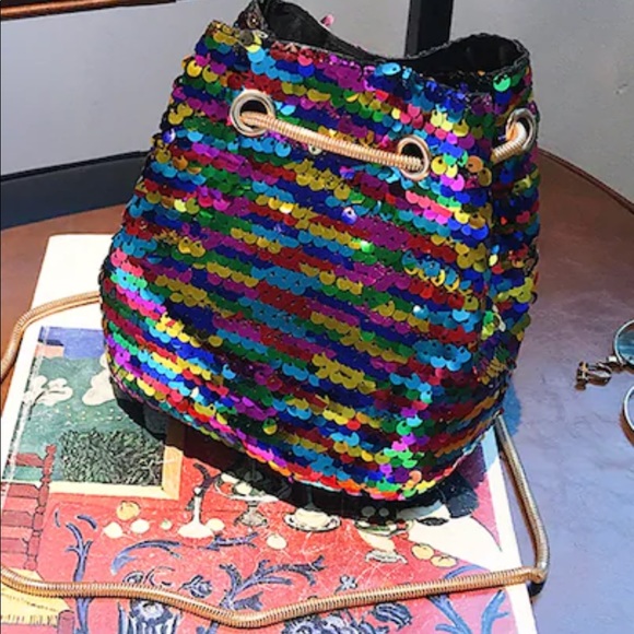 Sequin bucket bag - Picture 2 of 2
